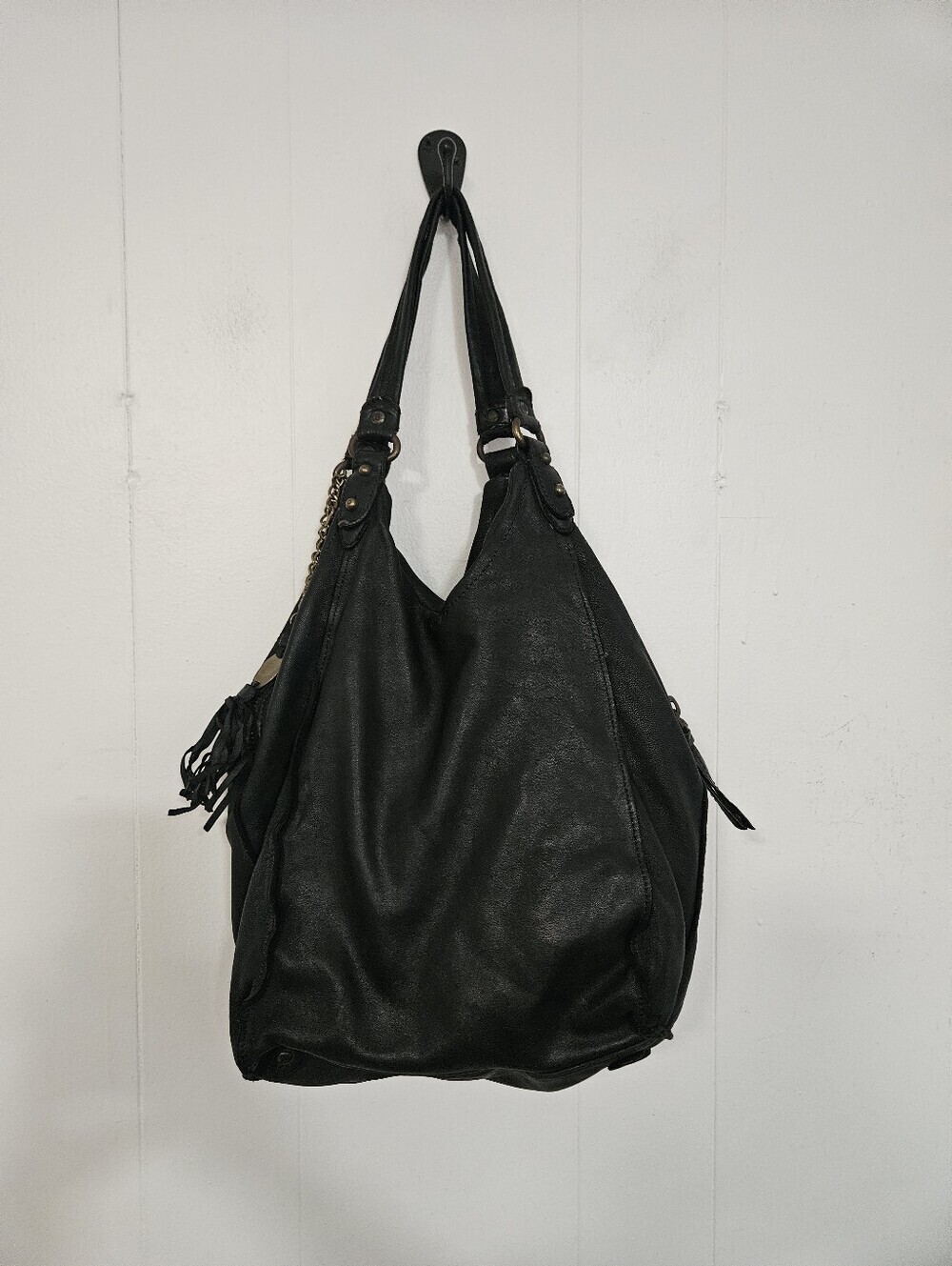 Olivia Harris slouchy black leather hobo bag - Picture 2 of 8